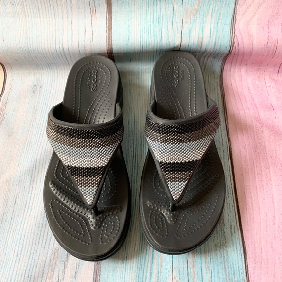 Black and Gray crocs platform Flip Flop Sandals - Picture 2 of 10